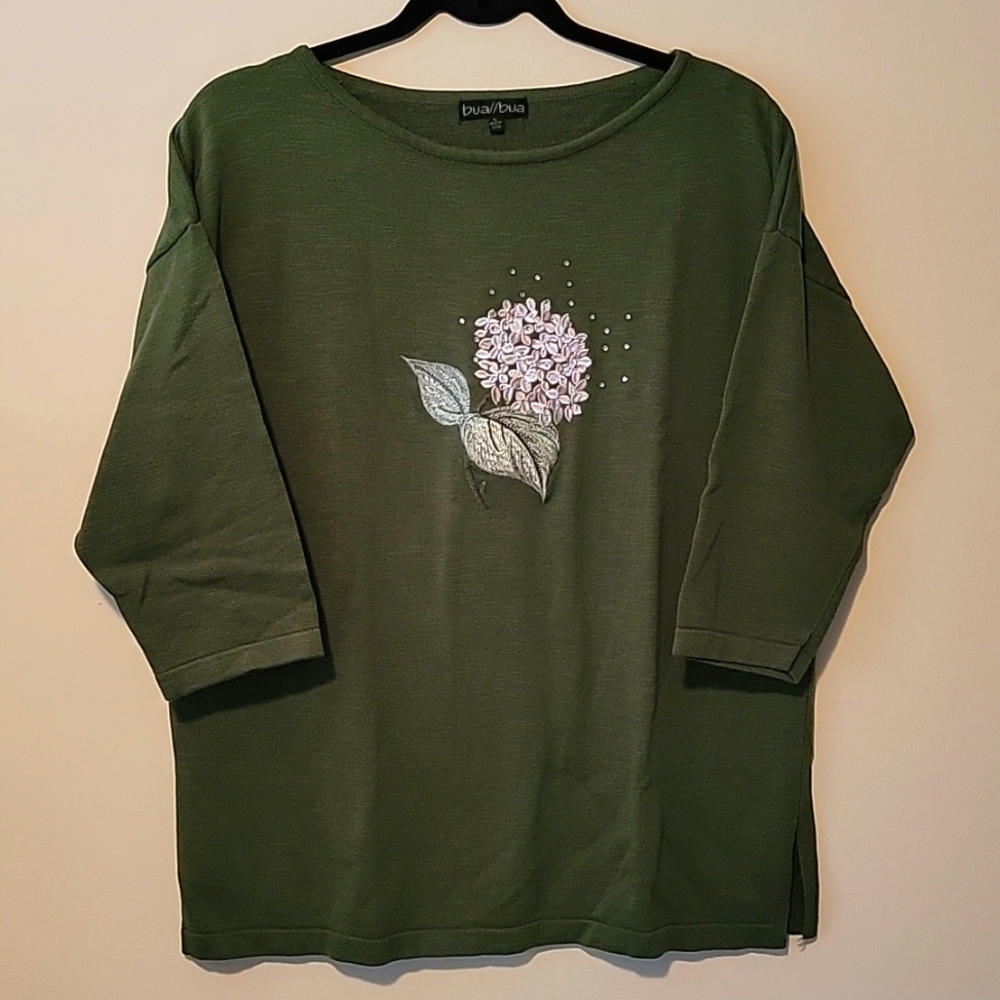 Bua//Bua knit embroidered sweater.  Green.  Size Large. Tunic
